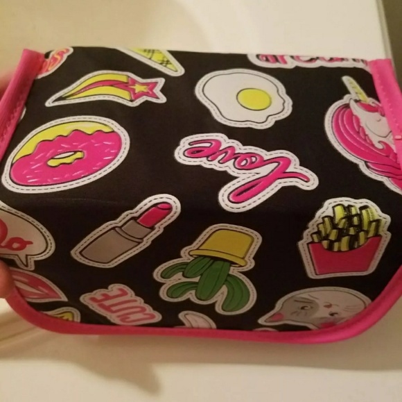 Makeup bag - Picture 3 of 4